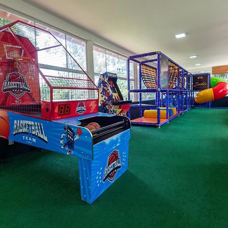 Carlton Suites ليميرا المظهر الخارجي الصورة