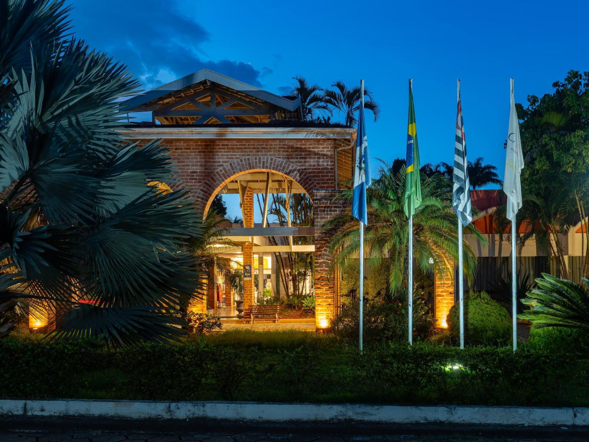 Carlton Suites ليميرا المظهر الخارجي الصورة