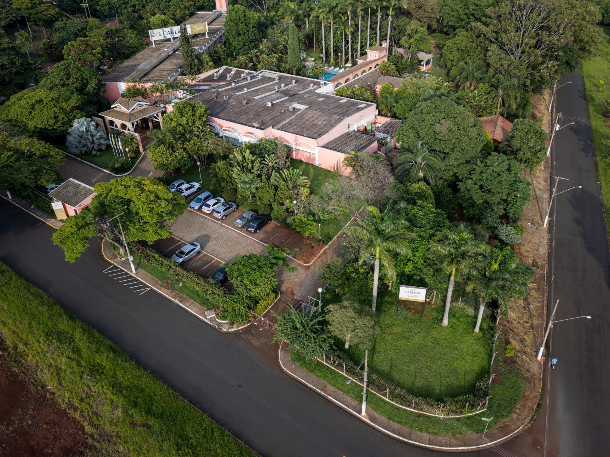 Carlton Suites ليميرا المظهر الخارجي الصورة