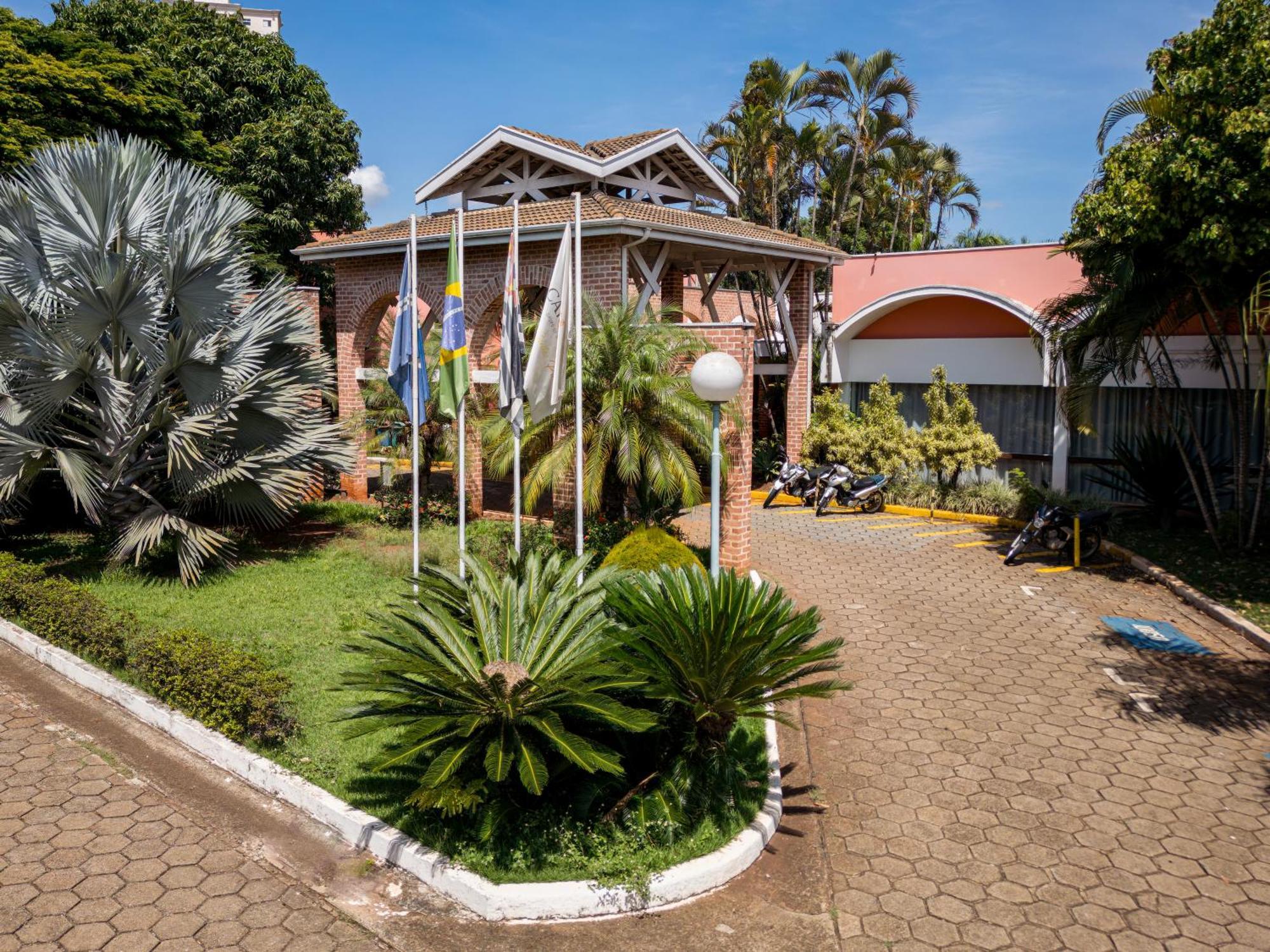 Carlton Suites ليميرا المظهر الخارجي الصورة