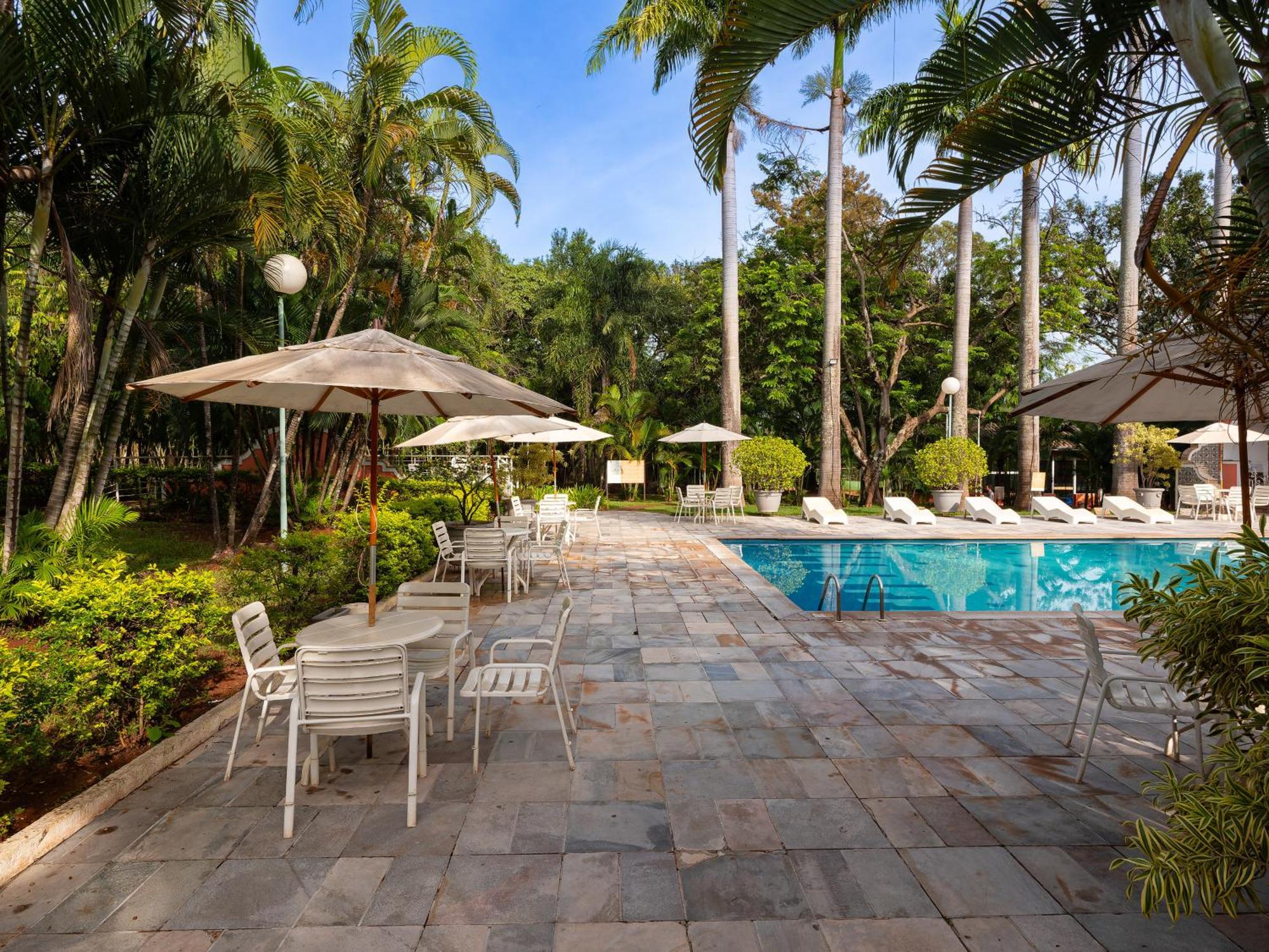 Carlton Suites ليميرا المظهر الخارجي الصورة