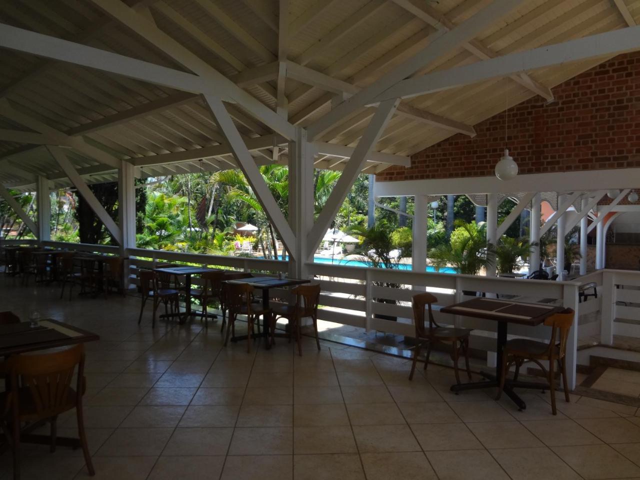 Carlton Suites ليميرا المظهر الخارجي الصورة